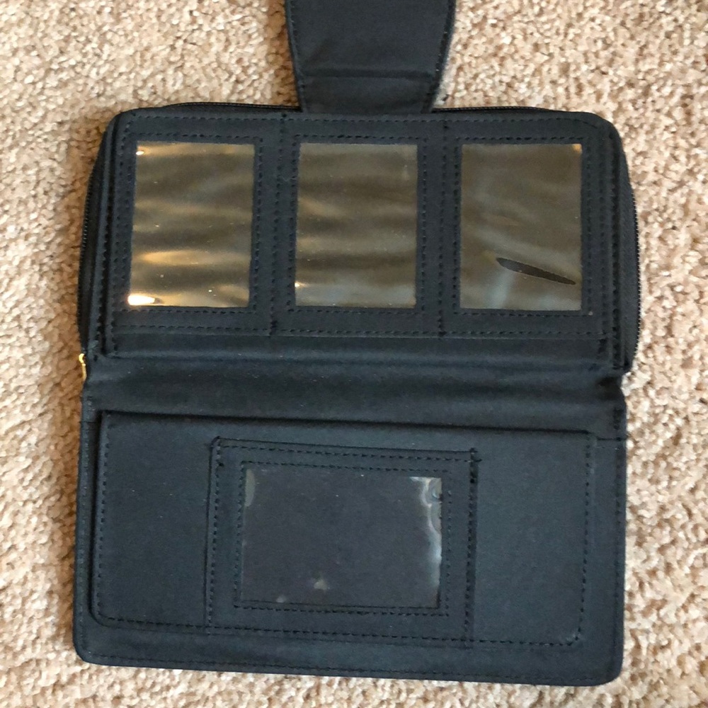 wallet - Picture 2 of 5